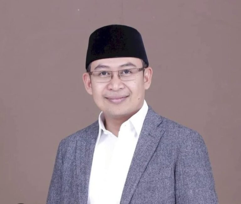 Ini Profil Lengkap Gus Rozin, Ketua PWNU Jateng yang Baru