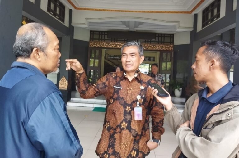 Dikabarkan Maju Pilkada Karanganyar, PJ Bupati Timotius Membantah
