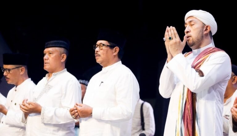 11 Tahun Jateng Bersholawat Digulirkan, Pj Gubernur Jateng: Semoga Musibah Segera Berlalu
