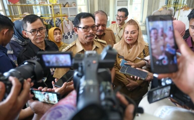 Pj Gubernur Jateng Pastikan Persediaan Pangan dan Energi Aman Selama Lebaran