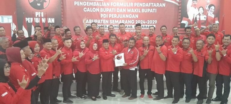Ngesti Nugraha Resmi Mendaftar Bacabup Semarang, Berkas Diterima DPC PDIP