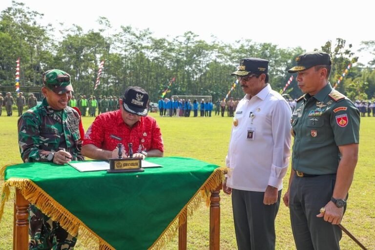 Pj Gubernur Jateng Apresiasi TMMD Sejahterakan Masyarakat Desa