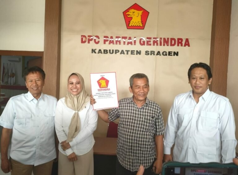 Gerindra Sragen Buka Pendaftaran Cabub, Mantan Sekda Langsung Ambil Formulir