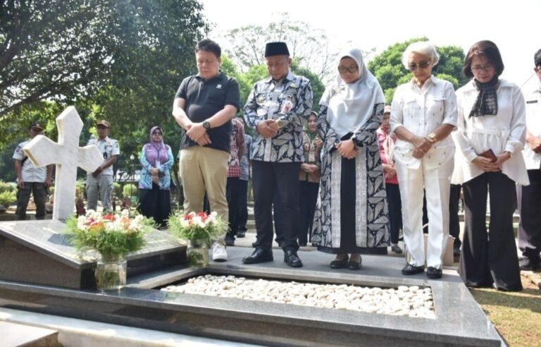 HUT ke – 1274, Pj Wali Kota Salatiga dan Ketua Dewan Ziarah Makam Mantan Wali Kota