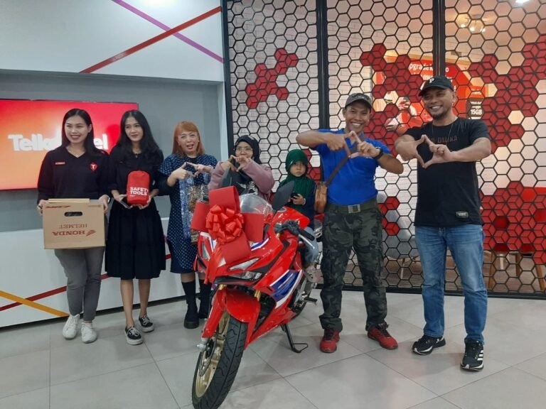 Pemuda Bantul Raih Hadiah Motor Undi Undi Hepi Telkomsel