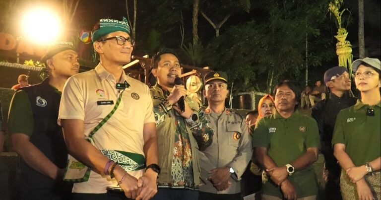 Sandiaga Uno Kunjungi Ekowisata Sungai Mudal