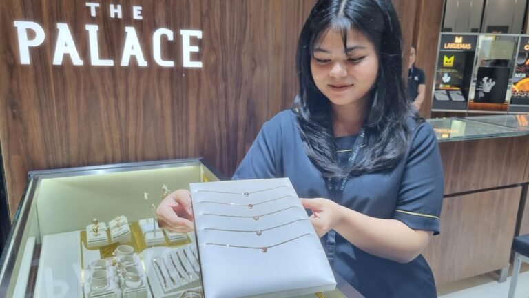 The Palace Jeweler Buka di Queen City Mall