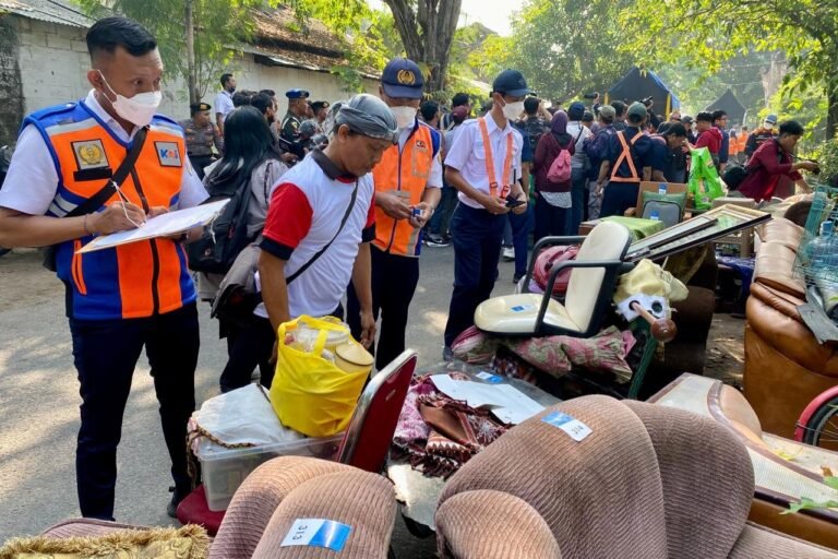 KAI Tertibkan 7 Rumah Aset Negara