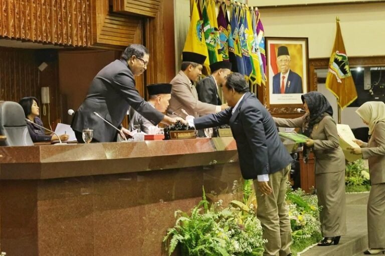 Pembahasan Rancangan APBD Jateng 2025, Defisit Anggaran Rp 362,3 Miliar
