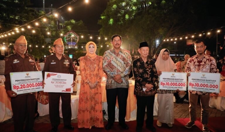 Resepsi Kenegaraan, Pj Gubernur Jateng Berikan Penghormatan kepada Veteran