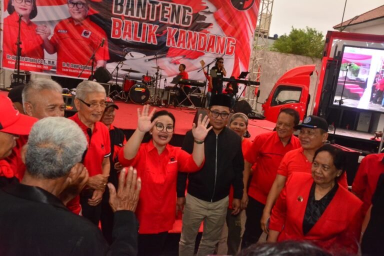 Ribuan Banteng Tua Balik Kandang Siap Menangkan Agustin – Iswar