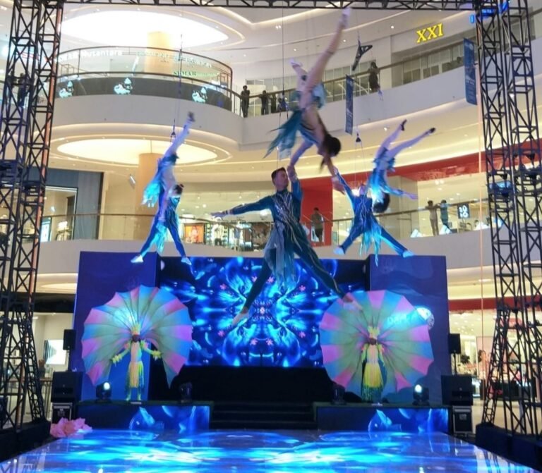 The Park Mall Semarang Hadirkan Akrobatik Rusian Cirque De Lunea