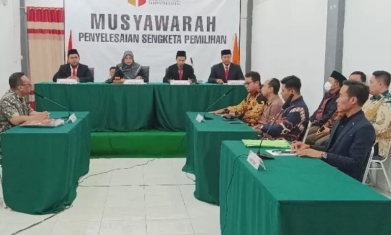 Tok! Bawaslu Kendal Tolak Gugatan Dico