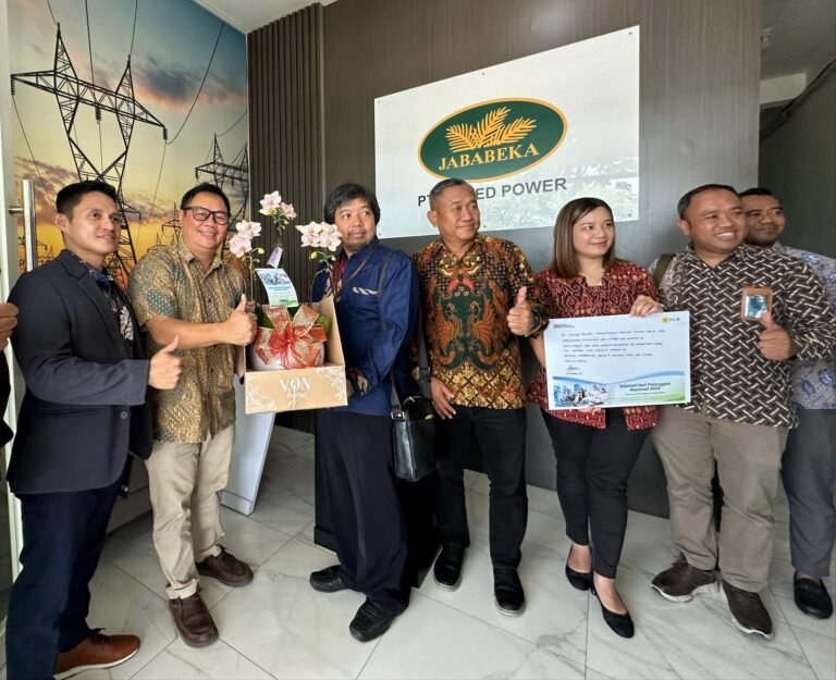 Sapa Pelanggan, PLN UP2D Jateng & DIY Kunjungi PT United Power