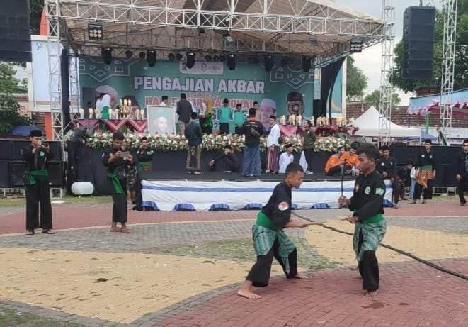 Prabowo Mendadak Ajak Makan Malam Jokowi di Wedangan Solo