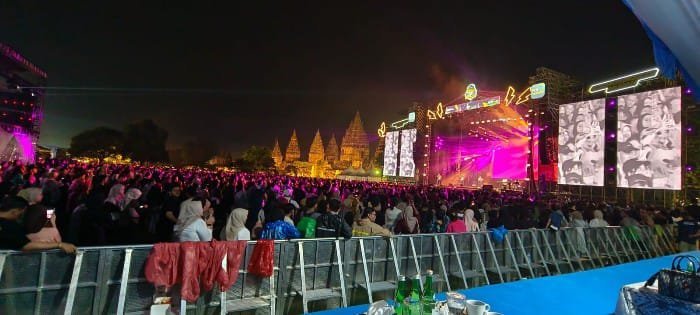 PLN UP2D Jateng & DIY Dukung Keandalan Listrik ‘Gelegar Musik Prambanan 2024 PLN Mobile’