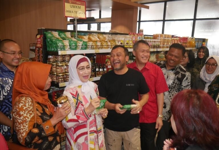 Cagub Jateng Terpilih Ahmad Luthfi Resmikan Toko Daging Nusantara Semarang