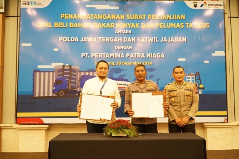 Pertamina Patra Niaga Tandatangani Perjanjian Jual Beli BBM dengan Polda Jateng