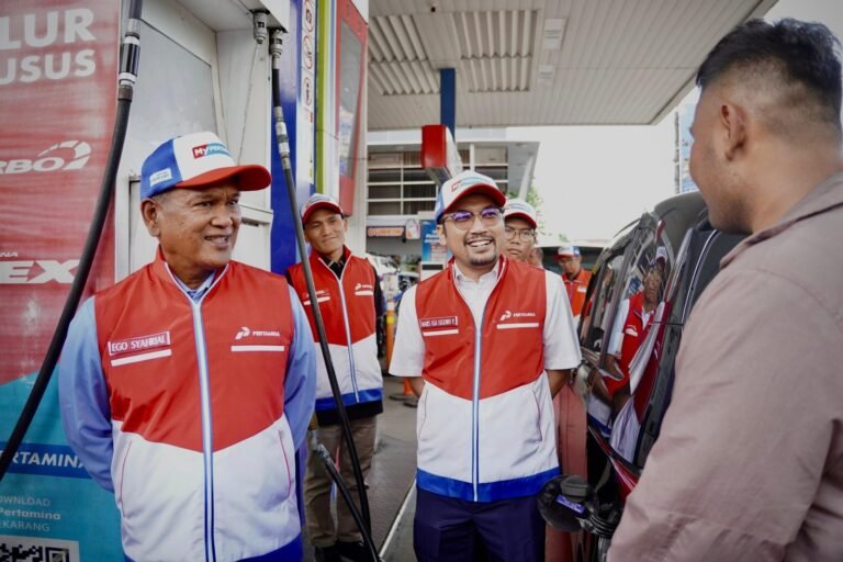 Komisaris Utama dan Direktur Pemasaran Regional PT Pertamina Patra Niaga Evaluasi Satgas Nataru 2024/2025 Patra Niaga Regional JBT