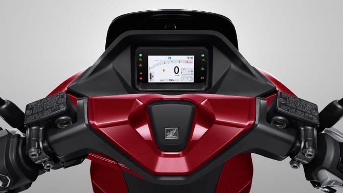 Kecerdasan Honda PCX Roadsync Membuat Lebih Aman dan Nyaman