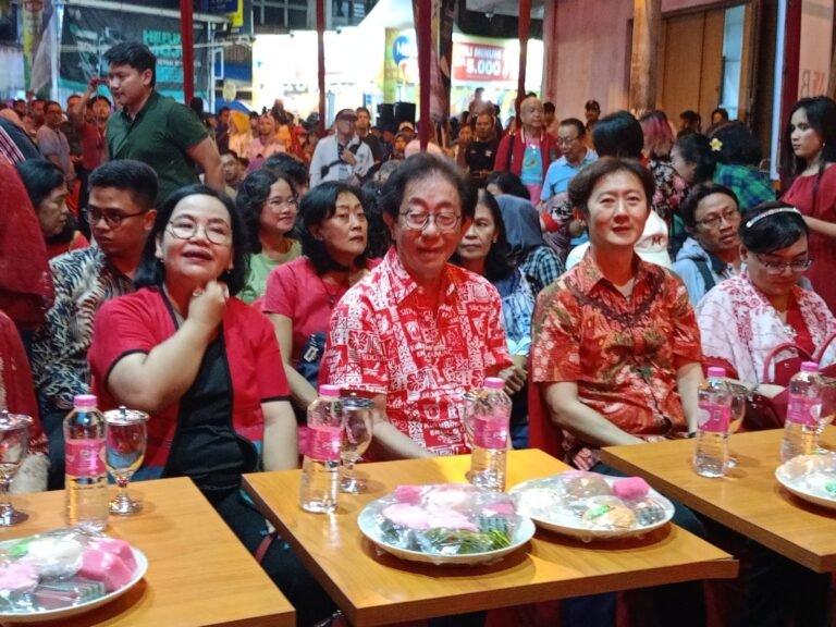 Mampu Dorong Pertumbuhan Ekonomi, Irwan Hidayat Dukung Pasar Semawis Semarang