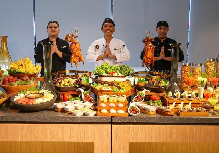 Buka Puasa dengan Hidangan Nusantara, Asia & Timur Tengah di Metro Park View Hotel