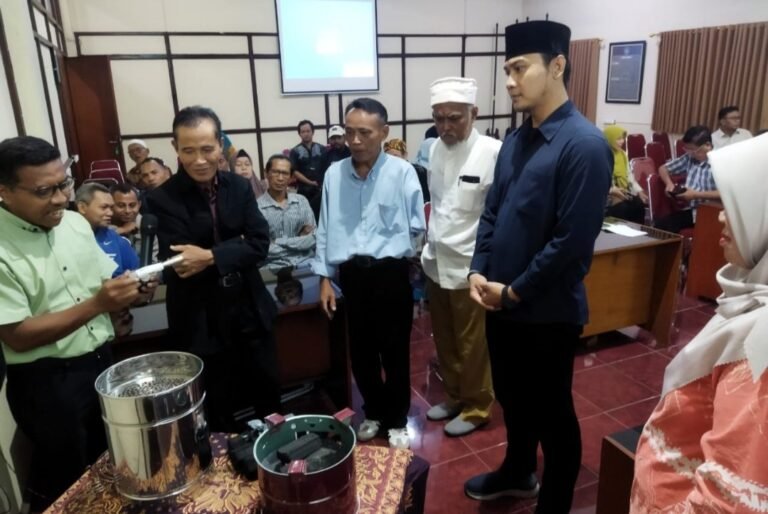 Universitas Surakarta Gandeng Disabilitas Membuat Inovasi Kompor Briket Layak Jual