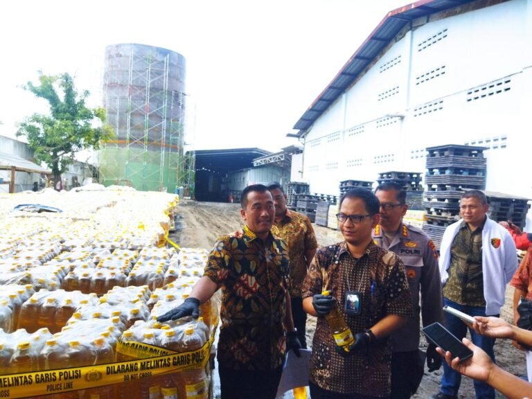 Polda Jateng Ungkap Perbedaan Ukuran Minyak Kita, Kuncinya Diwarna Tutup Botol