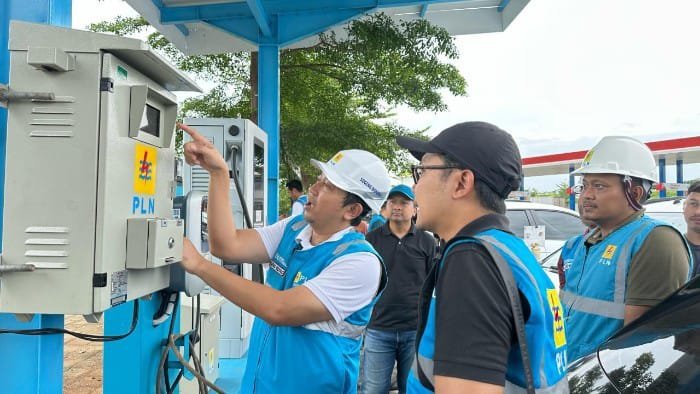 GM PLN Jateng DIY Cek Kesiapan SPKLU