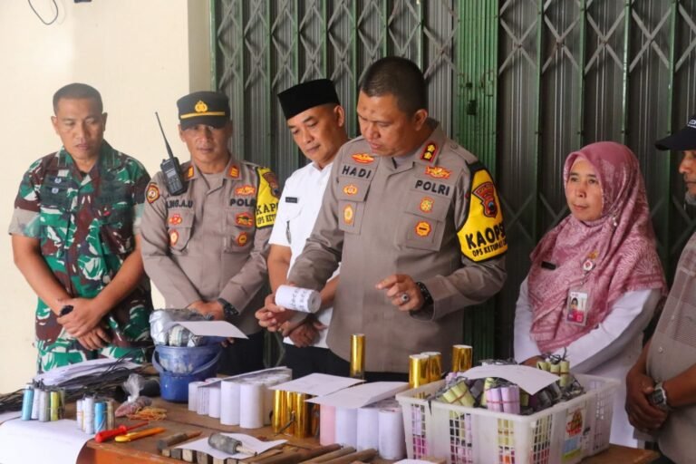 Pasca Ledakan Petasan, Polres Karanganyar Sita Puluhan Kilogram Bahan Peledak