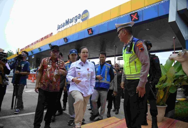 Lakukan Tinjauan, Agustina Wali Kota Semarang Pastikan Ketersediaan Bahan Pokok Aman dan Terkendali