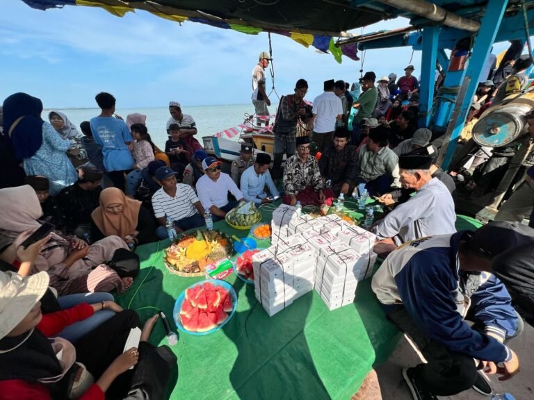 Tradisi Sedekah Laut Desa Bungo, Wujud Syukur Pesisir Demak di Hari Syawalan