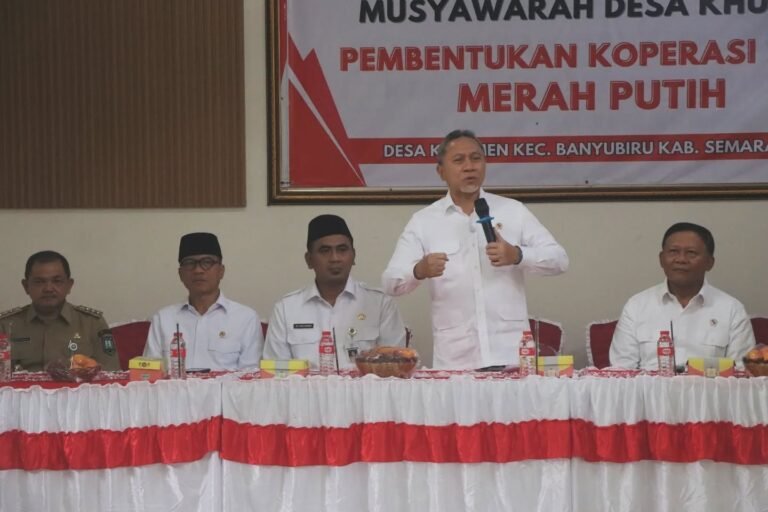 Hadiri Musyawarah Desa Kebumen, Zulhas Target 80 Ribu Kopdes Merah Putih