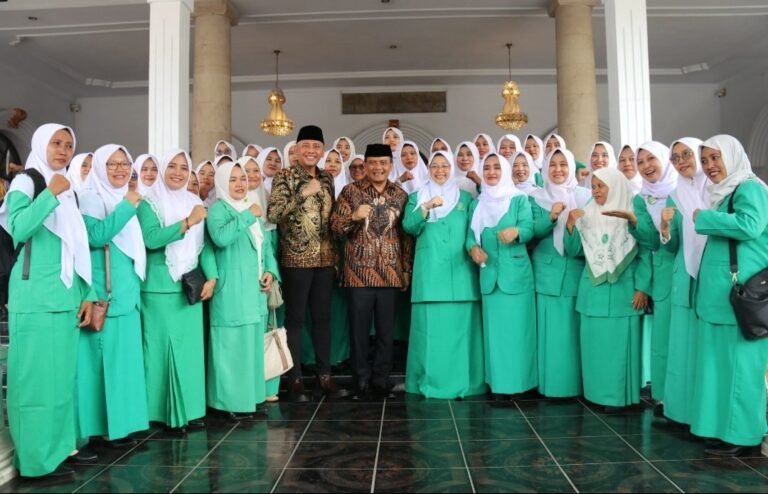 Ahmad Luthfi Minta Fatayat NU Bantu Kembangkan Kecamatan Berdaya 