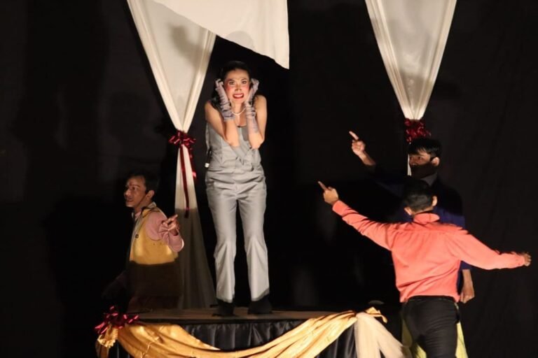 Satu Abad Pramoedya, Teater HAE Pentaskan Ontosoroh Era Digital