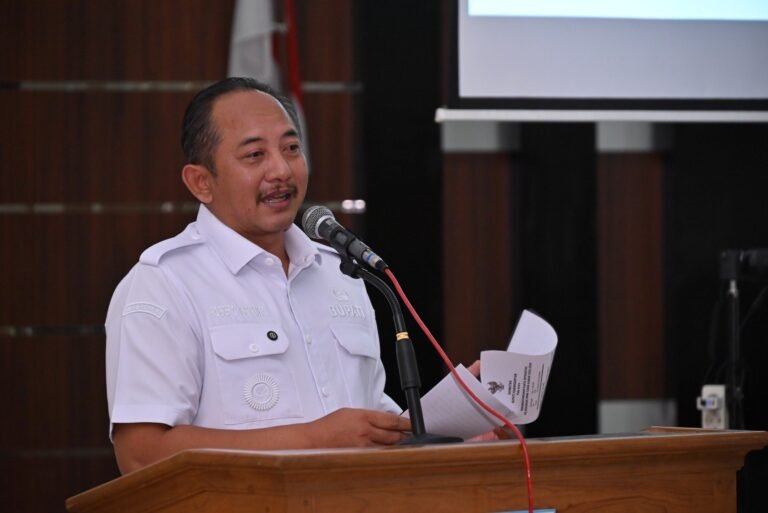 Tingkatkan Kualitas Pendidikan, Bupati Rober Pastikan PPDB 2025 Akuntabel