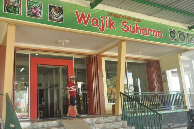 Wajik Suharno Bandungan Jajanan Legendaris Tetap Eksis Sejak Tahun 1983